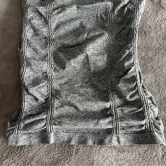 Tank Top 🤍 - Picture 5 of 8